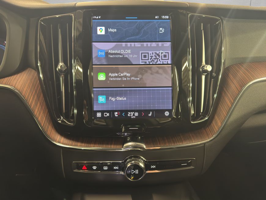 Volvo  Plus Dark