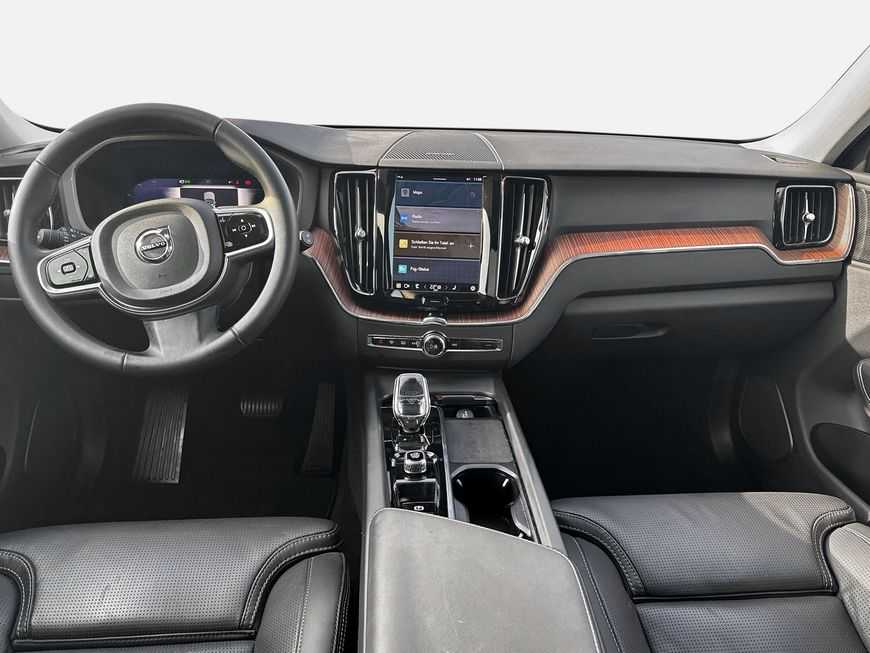 Volvo  Plus Dark