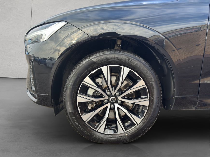 Volvo  Plus Dark