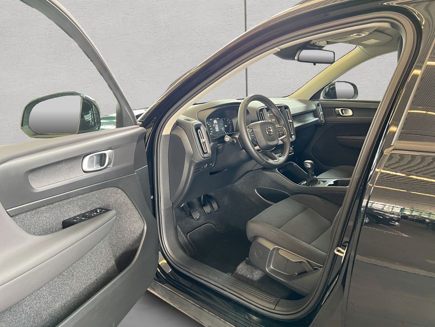 Volvo  Momentum Core