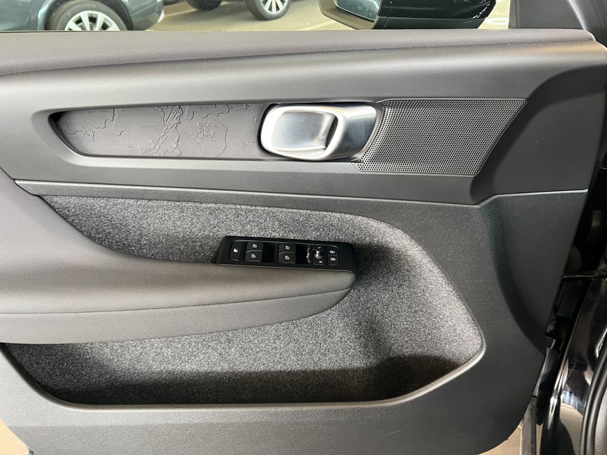 Volvo  Momentum Core