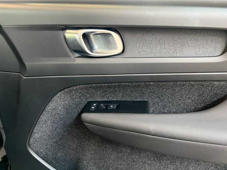 Volvo  Momentum Core