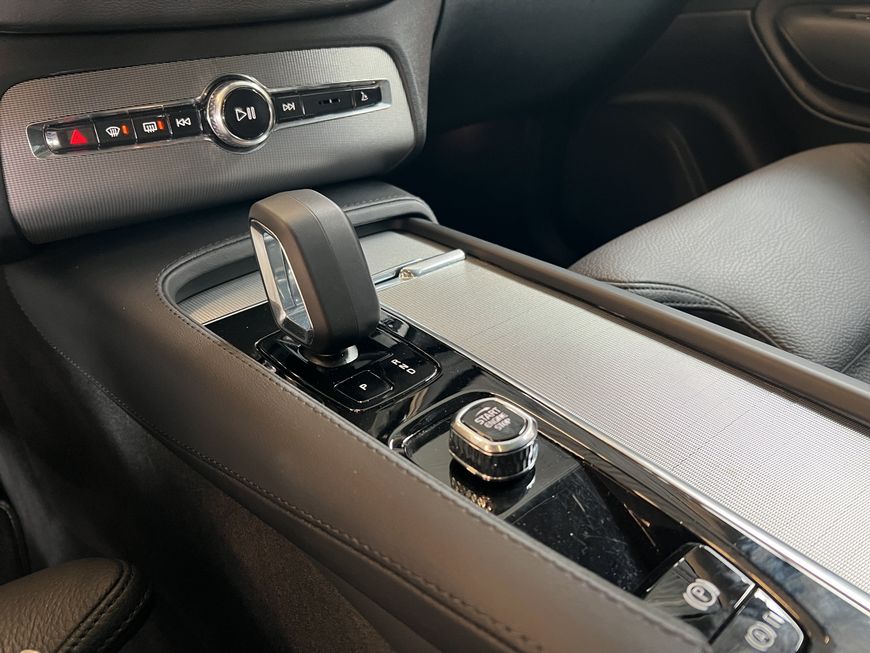 Volvo  Plus Bright