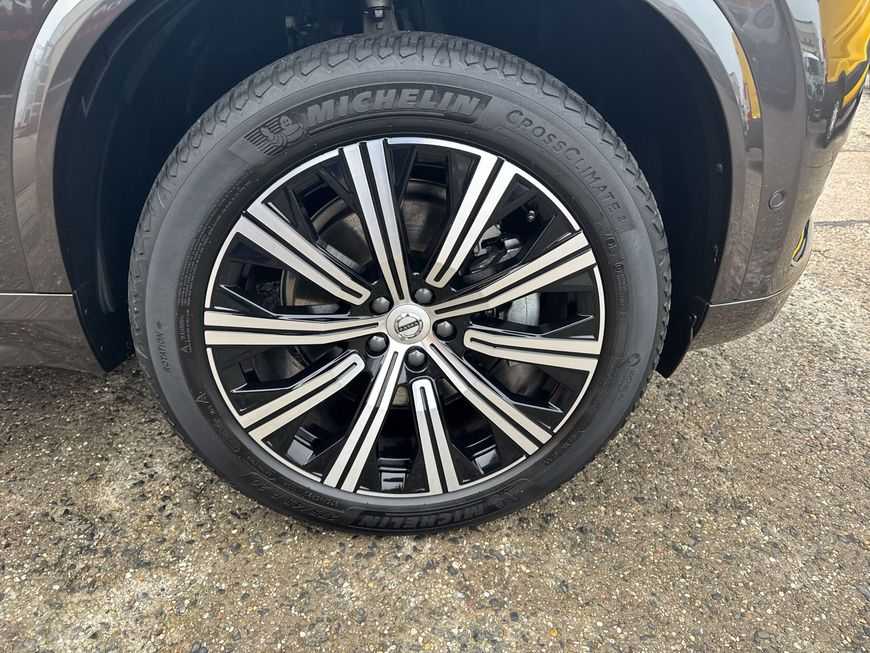 Volvo  Plus Bright