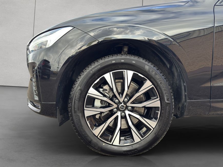 Volvo  Plus Dark