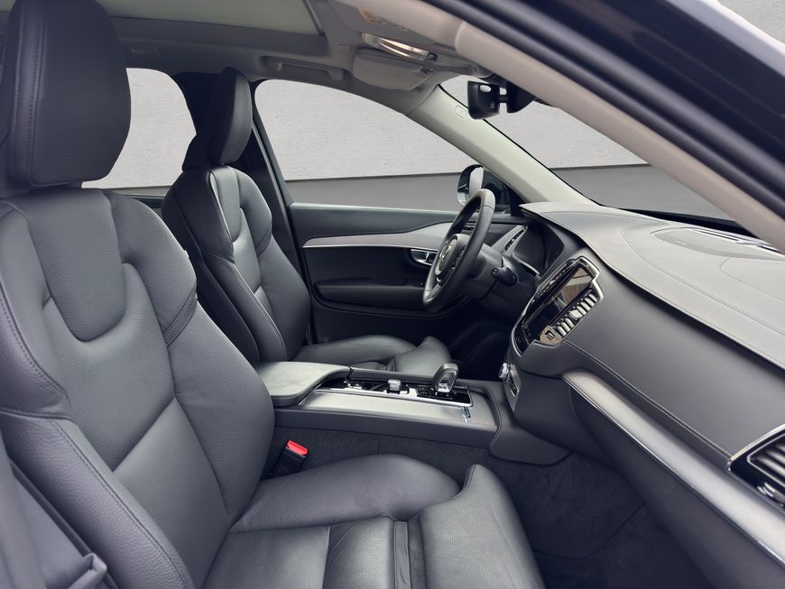 Volvo  Plus Bright