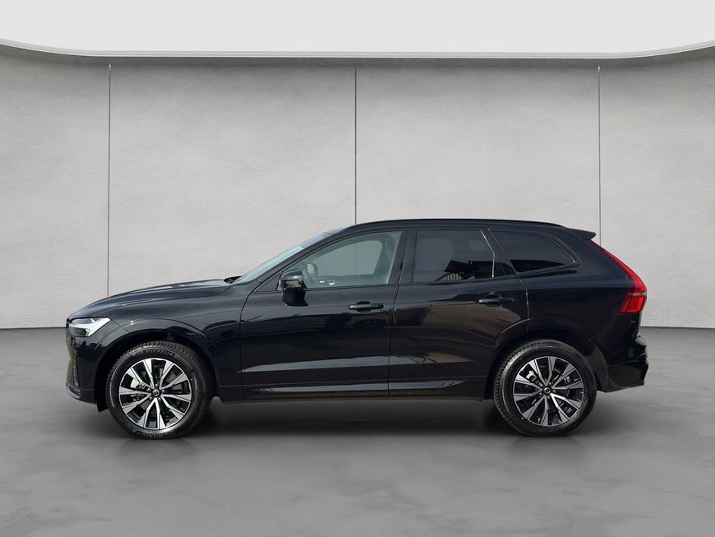 Volvo  Plus Dark