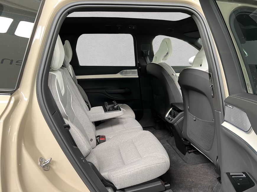 Volvo  (7-Sitzer)