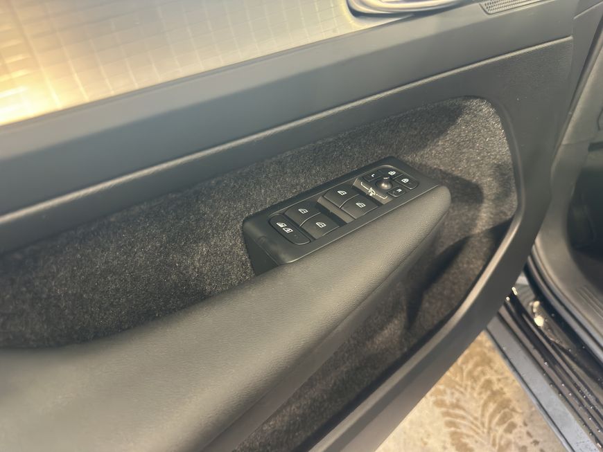 Volvo  Core