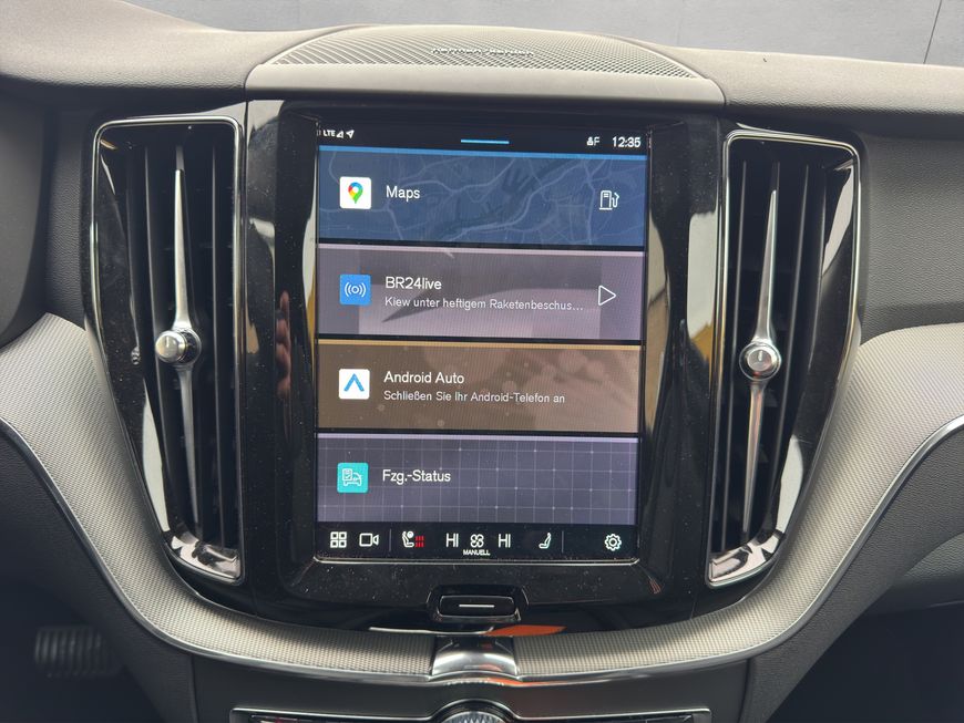 Volvo  Plus Dark