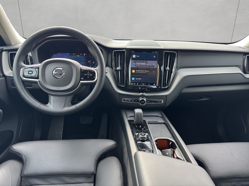 Volvo  Plus Dark