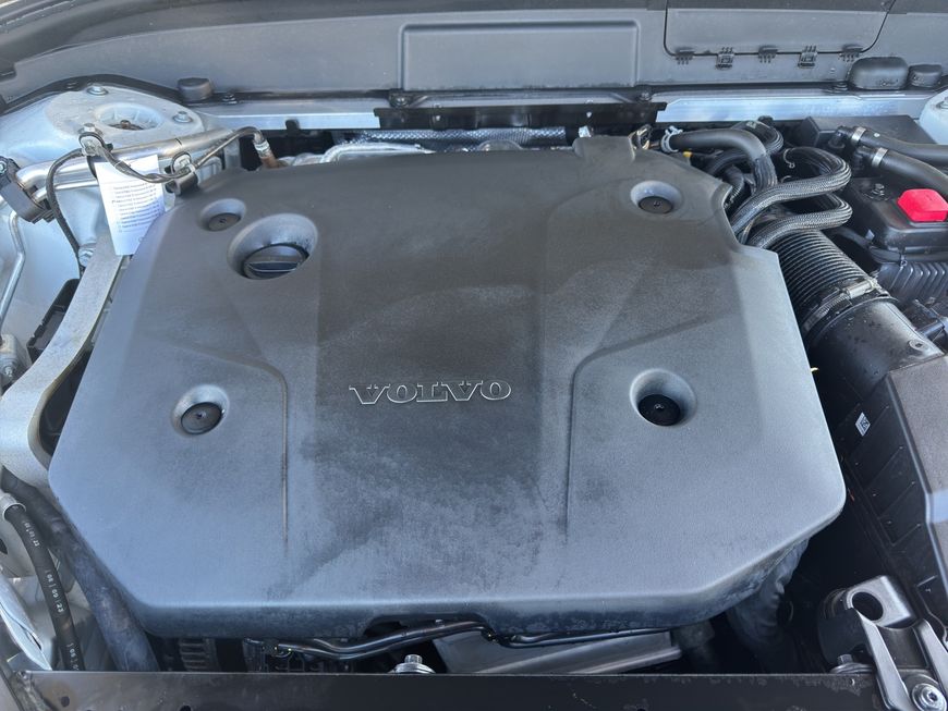 Volvo  Plus Dark