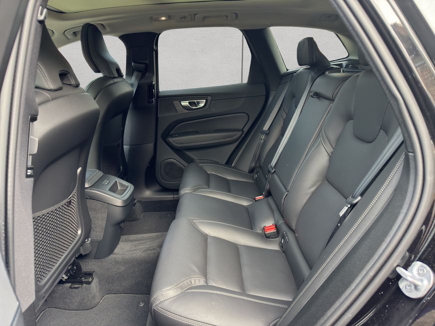 Volvo  Plus Dark