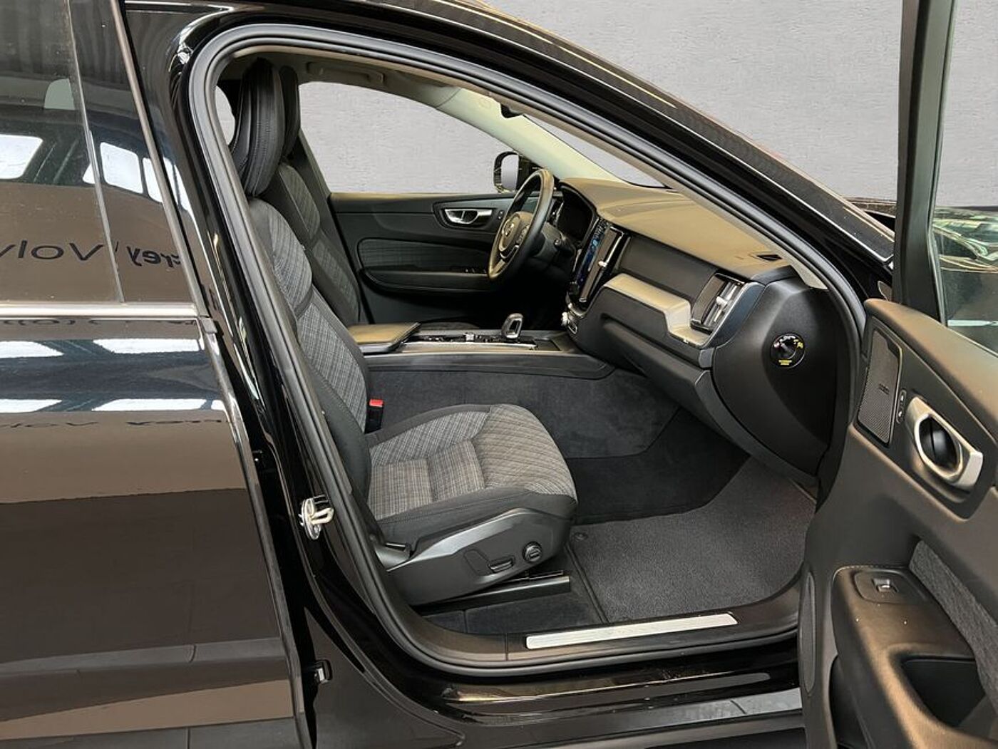 Volvo  Momentum Pro
