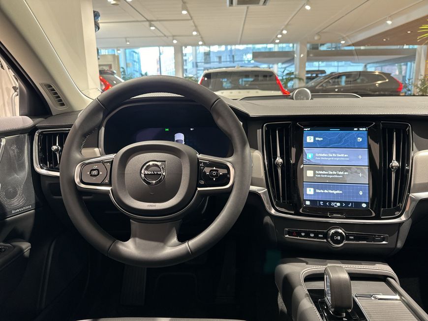 Volvo  Ultimate Bright
