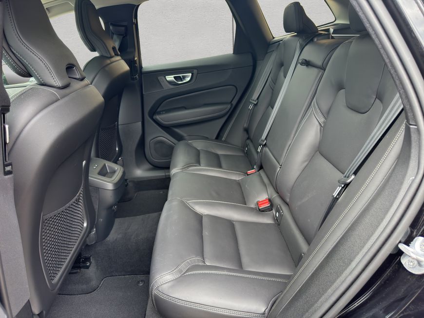 Volvo  Plus Dark