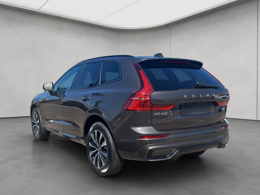 Volvo  Plus Dark