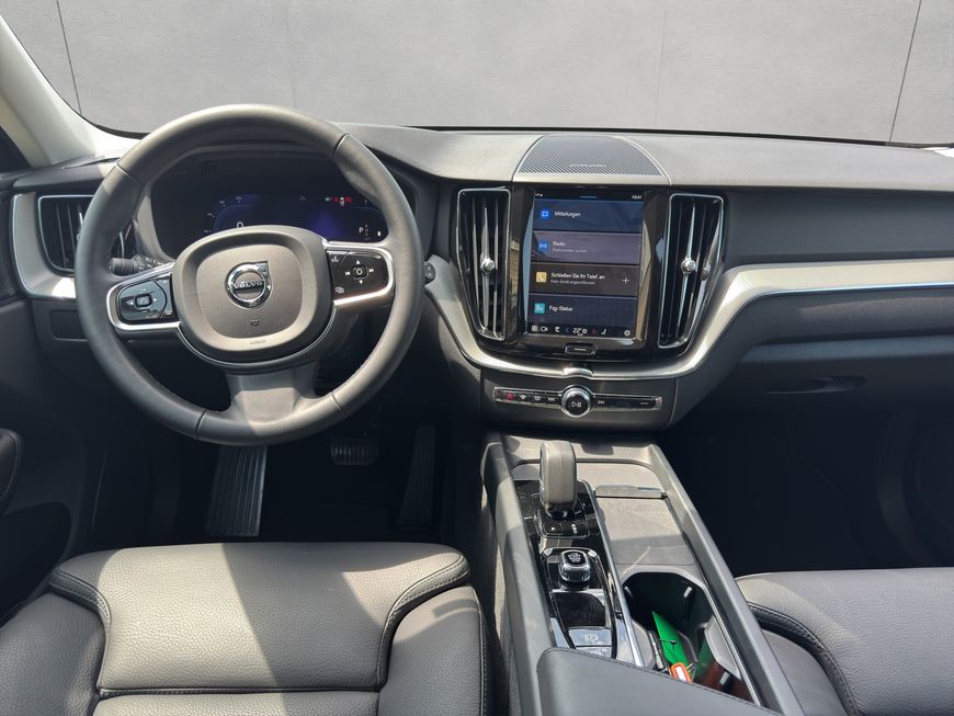 Volvo  Plus Dark