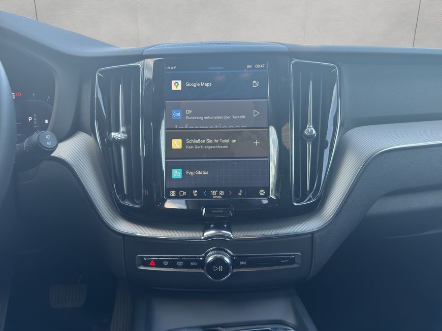 Volvo  Plus Dark