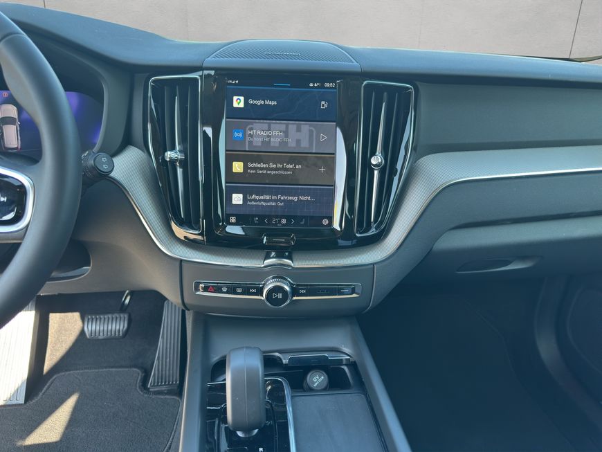 Volvo  Plus Dark