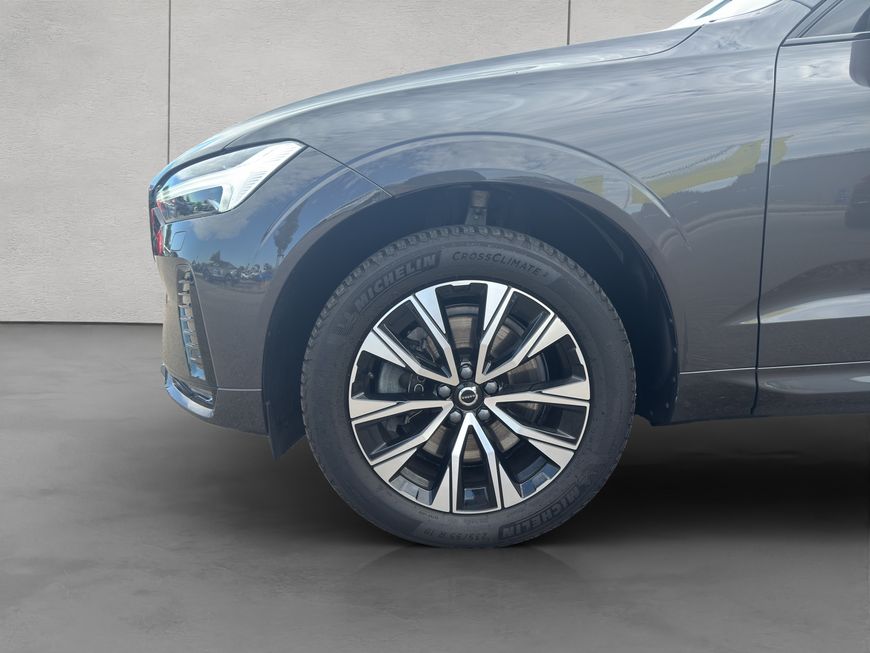 Volvo  Plus Dark