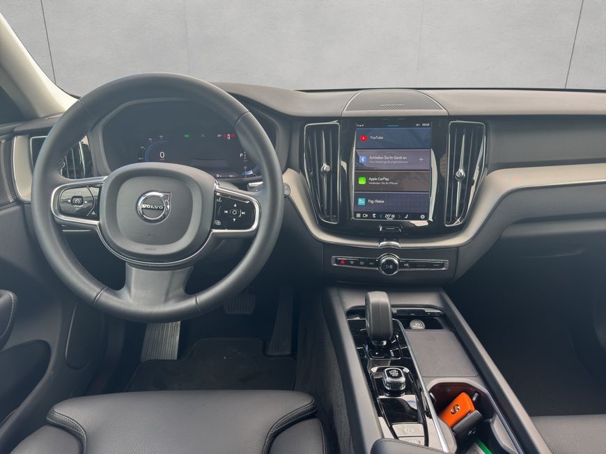 Volvo  Plus Dark