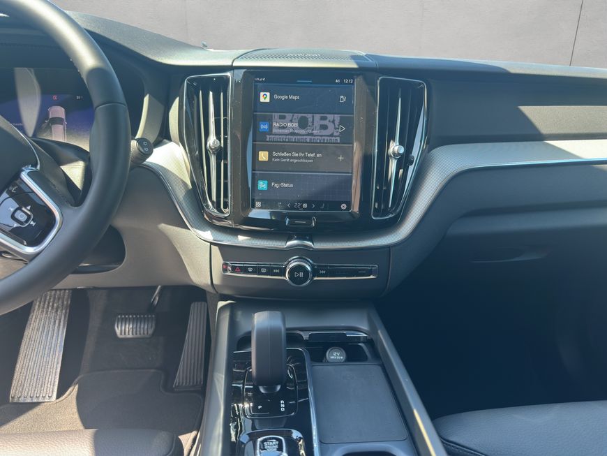 Volvo  Plus Dark