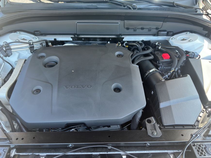 Volvo  Plus Dark