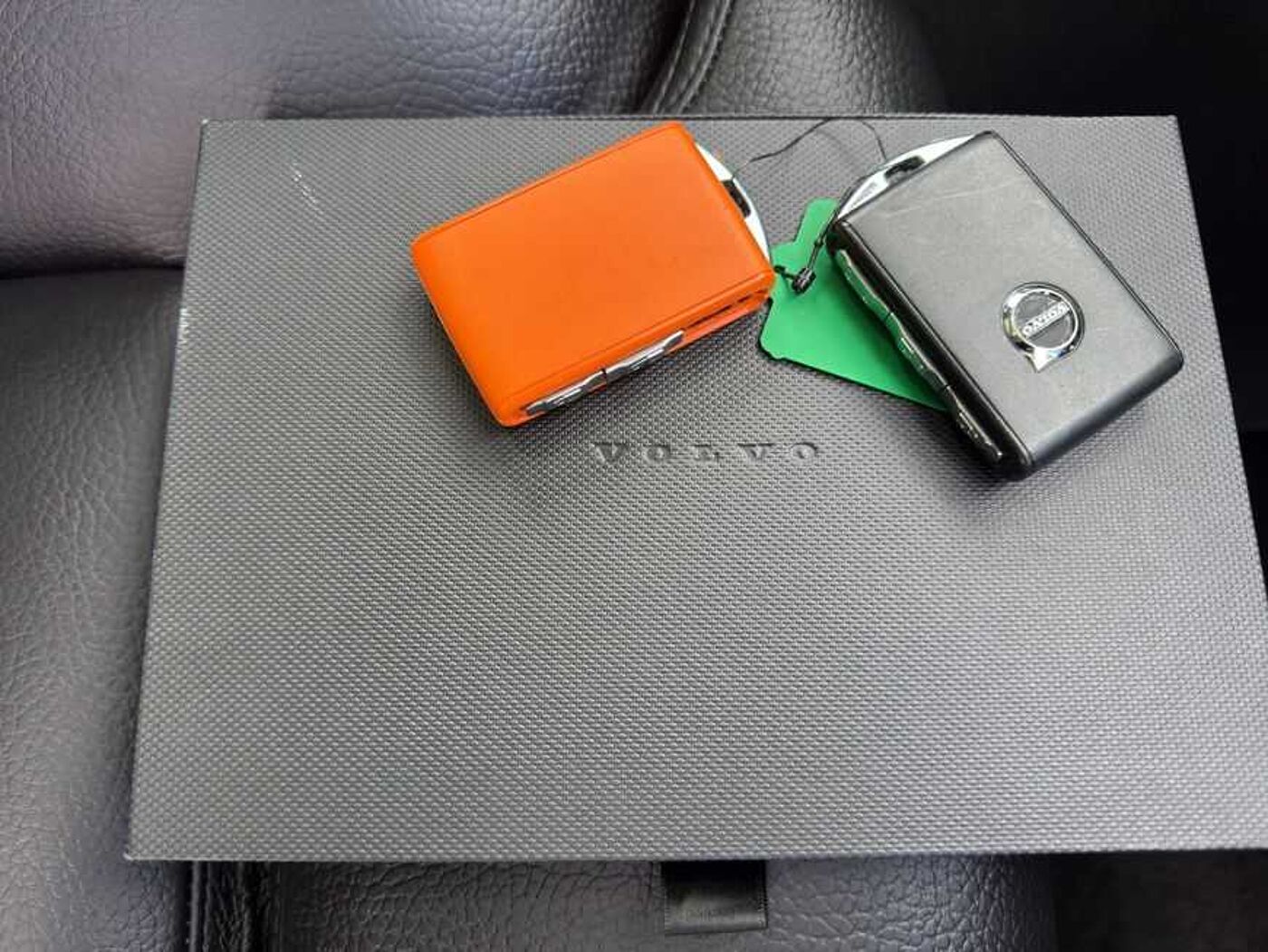 Volvo  Plus Bright