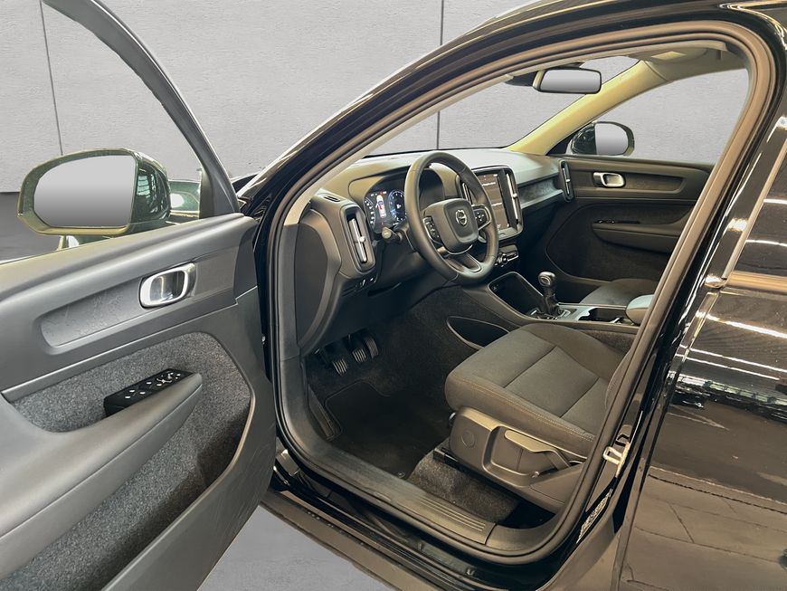 Volvo  Momentum Core