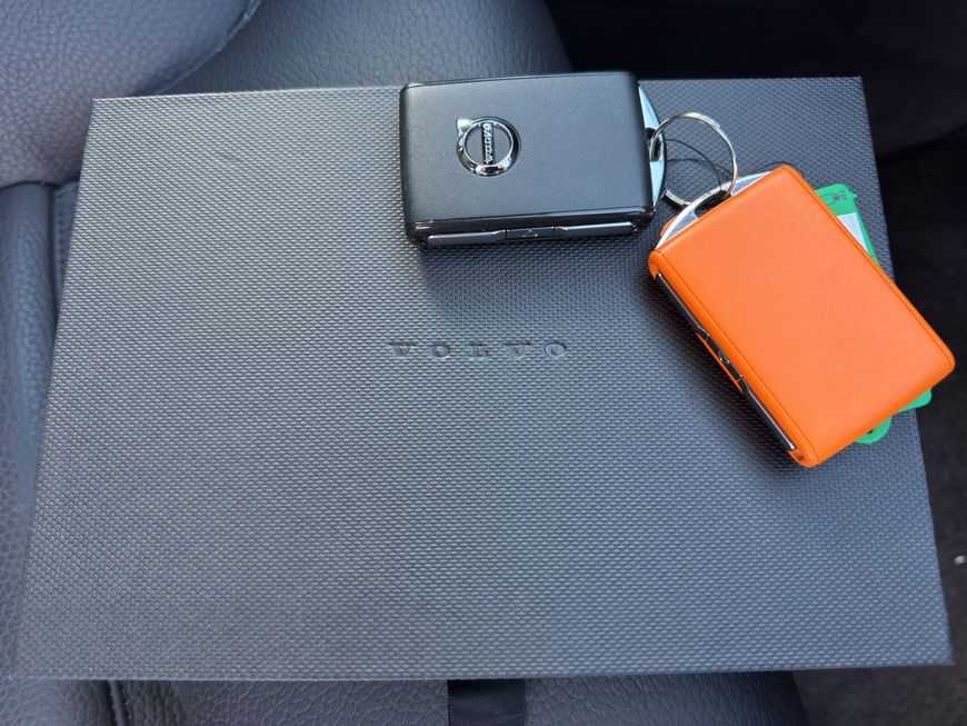 Volvo  Plus Bright