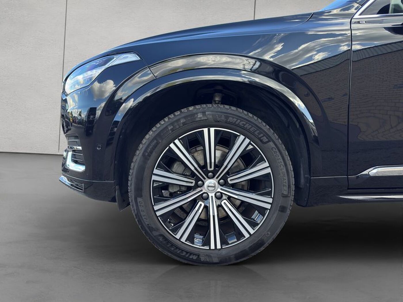 Volvo  Plus Bright