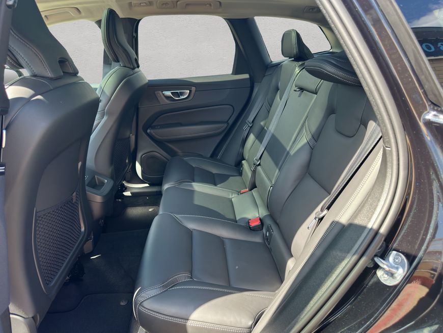 Volvo  Plus Dark