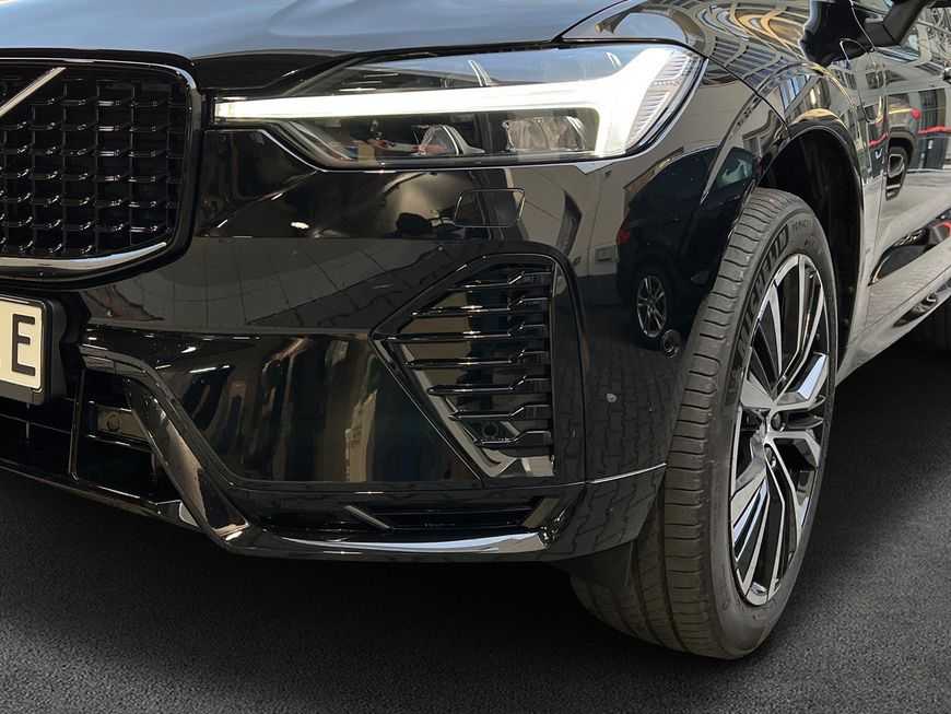 Volvo  XC60 Recharge Plus, T6 AWD Plug-in Hybrid, Elektrisch/Benzin, Dark