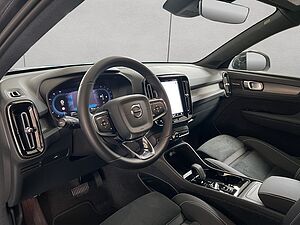 Volvo  Plus Dark