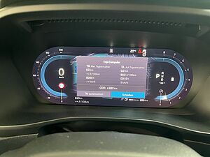 Volvo  Plus Dark
