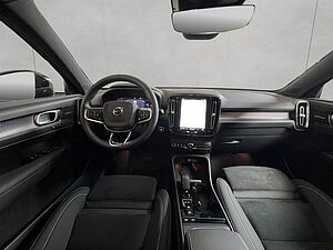 Volvo  Plus Dark