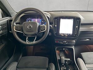 Volvo  Plus Dark