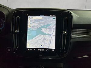 Volvo  Plus Dark