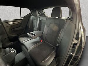 Volvo  Plus Dark