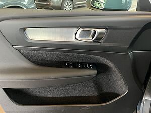 Volvo  T2  Aut Navi LED Kamera PDC v+h