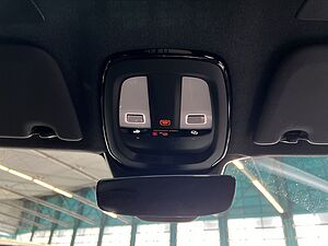 Volvo  B3 Plus-Dark DKG PilotAssist BLIS 19' Navi LED