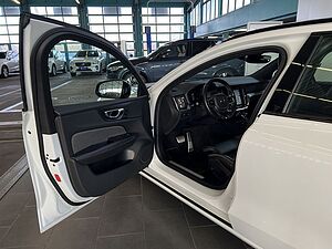 Volvo  T5  Aut Navi Voll-LED Kamera PDCv+h 18'