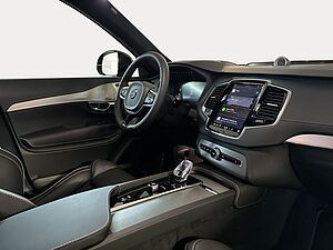 Volvo  Ultimate Dark