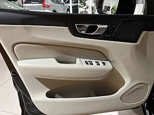 Volvo  Ultimate Bright