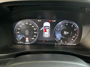 Volvo  Momentum Core