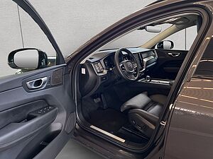 Volvo  Plus Dark