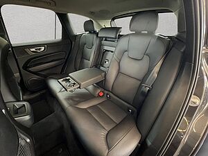 Volvo  Plus Dark