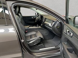 Volvo  Plus Dark