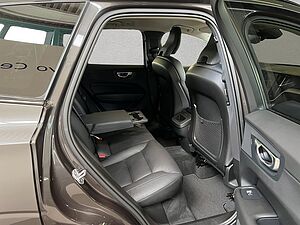 Volvo  Plus Dark